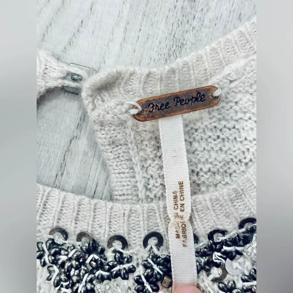 Free People Beaded Cream Short Sleeve Wool Rabbit Hair Sweater Small - Picture 4 of 9